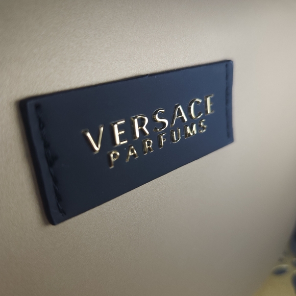 SALE! Versace Parfum Bag - NWOT cosmetic makeup convertible crossbody & chain - Picture 5 of 11